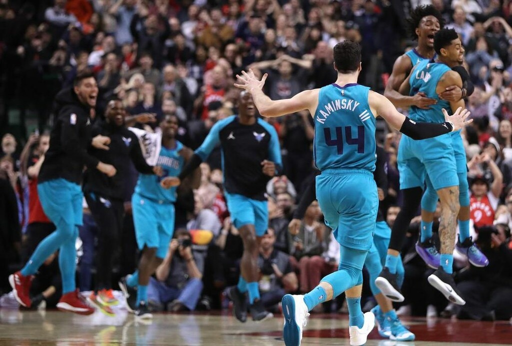 NBA: Απίθανο buzzer beater στο Top-10 (video+photos)