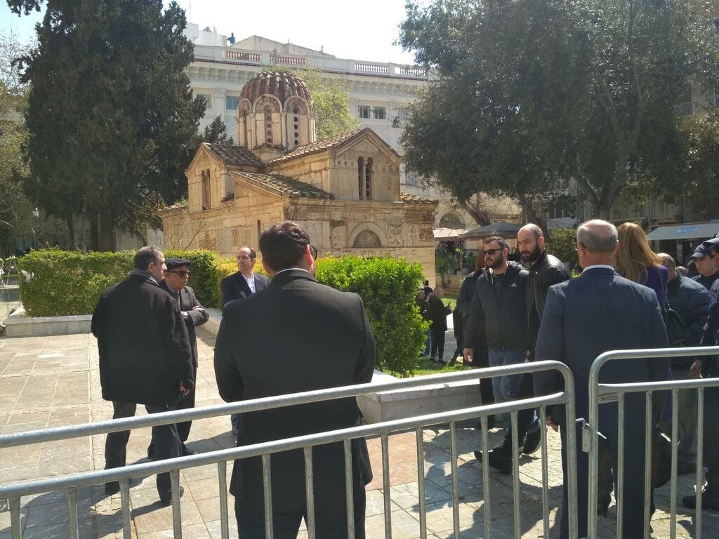 Στη Μητρόπολη για τον Θανάση Γιαννακόπουλο ο Βασίλης Σπανούλης (videos&photos)