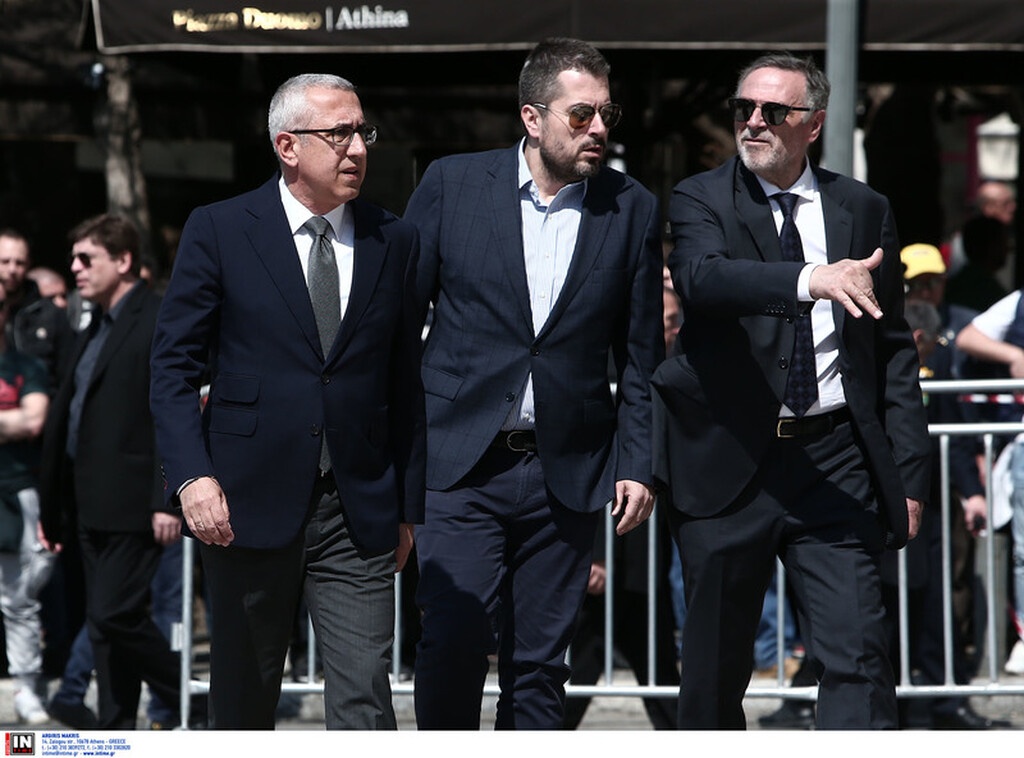 Ήταν όλοι εκεί για «το ύστατο χαίρε» στον Θανάση Γιαννακόπουλο (videos+photos)