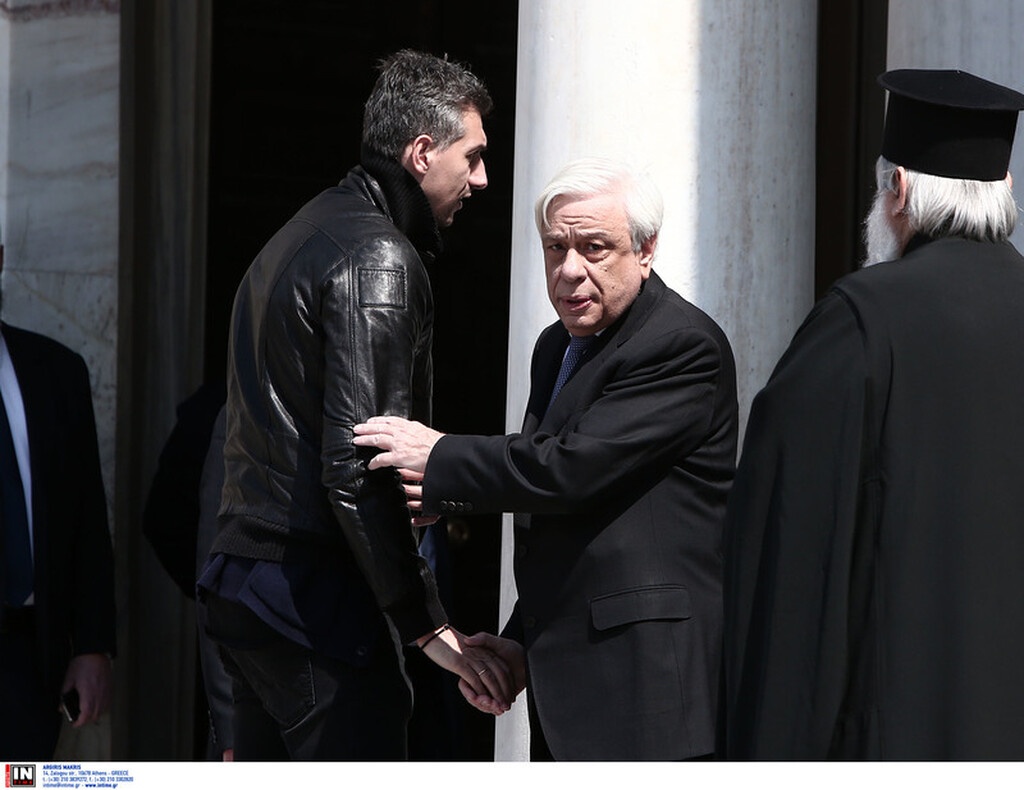 Ήταν όλοι εκεί για «το ύστατο χαίρε» στον Θανάση Γιαννακόπουλο (videos+photos)