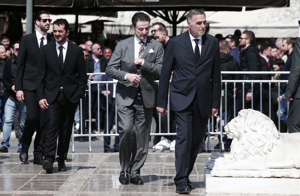 Στη Μητρόπολη για τον Θανάση Γιαννακόπουλο η ομάδα μπάσκετ του Παναθηναϊκού (video+photos)