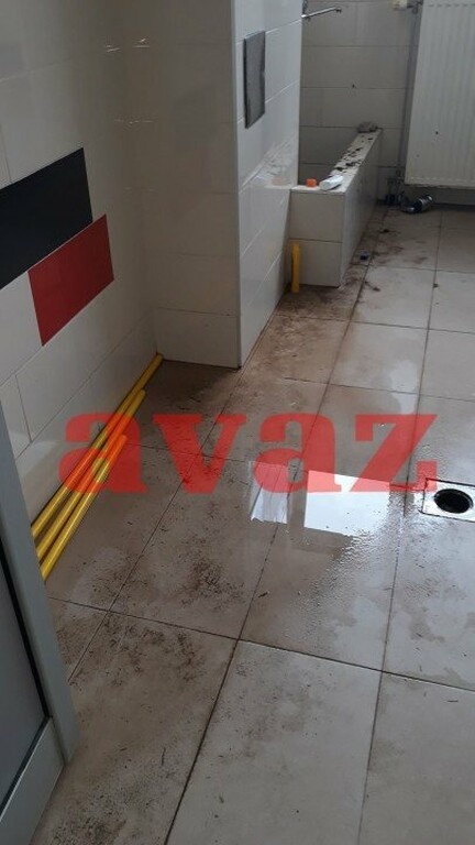 Οι Βόσνιοι «κράζουν» τους Έλληνες για το πως άφησαν τα αποδυτήρια στη Ζένιτσα! (photos)