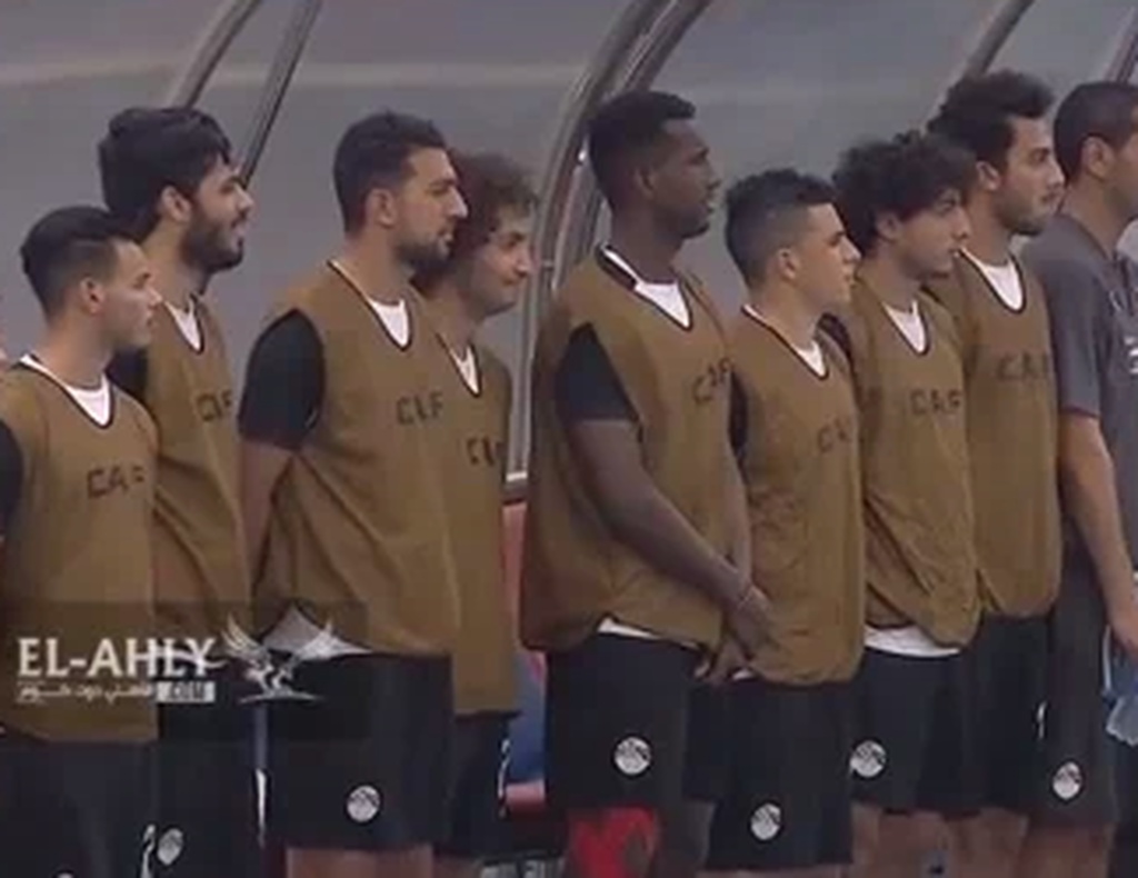 Έξαλλοι με Ουάρντα στην Αίγυπτο: Η κίνηση που εξόργισε τους συμπατριώτες του! (photo&video)