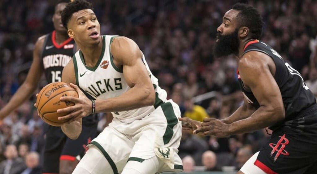 NBA: Ο MVP Giannis νίκησε τον Χάρντεν (photos+videos)