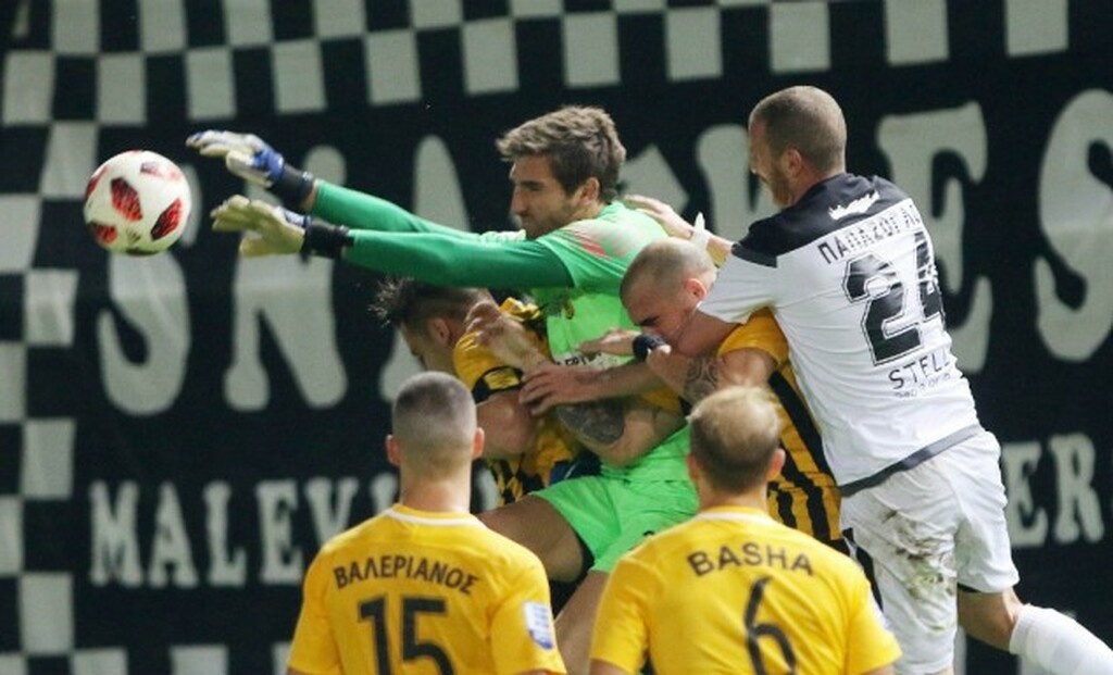 Άρης: Οι ευχές στον Κουέστα και οι… παντόφλες! (photos+videos)