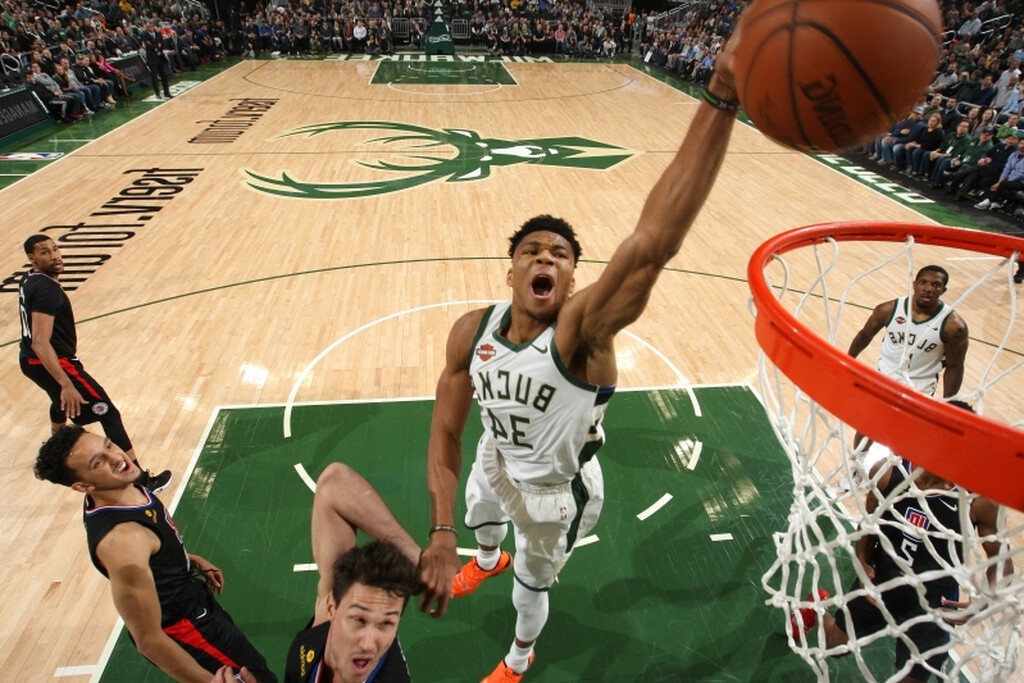 NBA: Με μπόλικο Γιάννη το σημερινό Top-10 (video+photos)