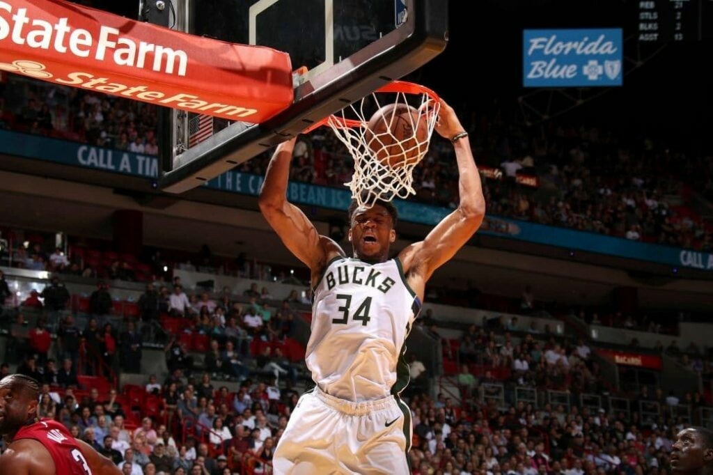 NBA: Με μπόλικο Γιάννη το σημερινό Top-10 (video+photos)