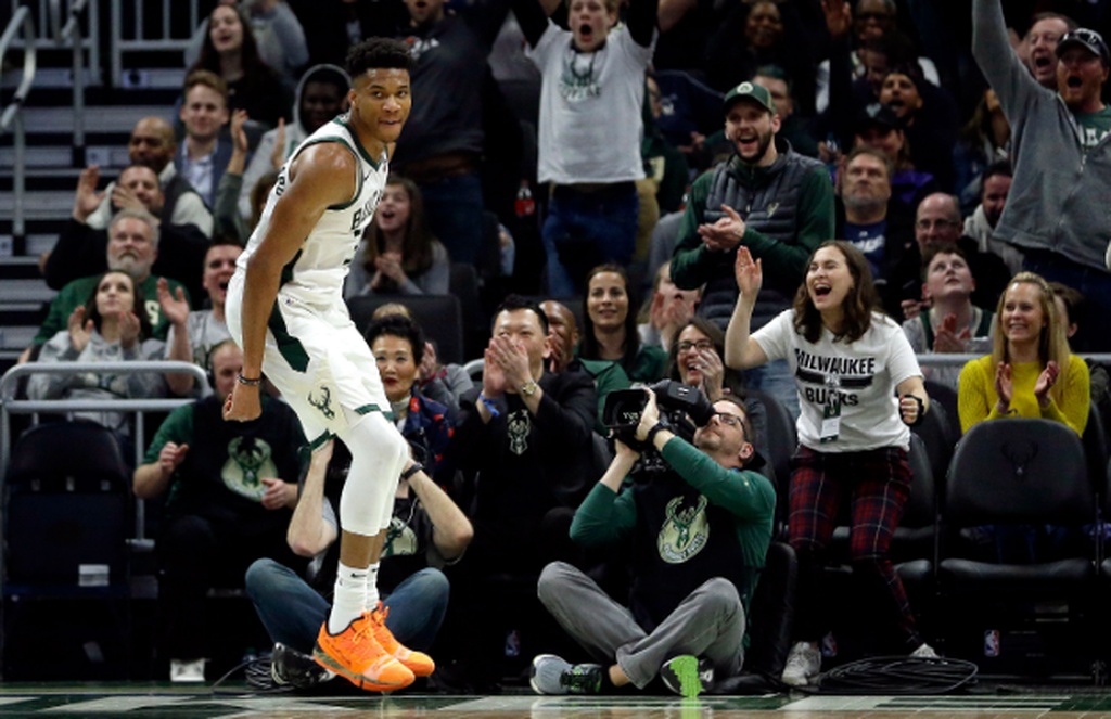 NBA: Με μπόλικο Γιάννη το σημερινό Top-10 (video+photos)