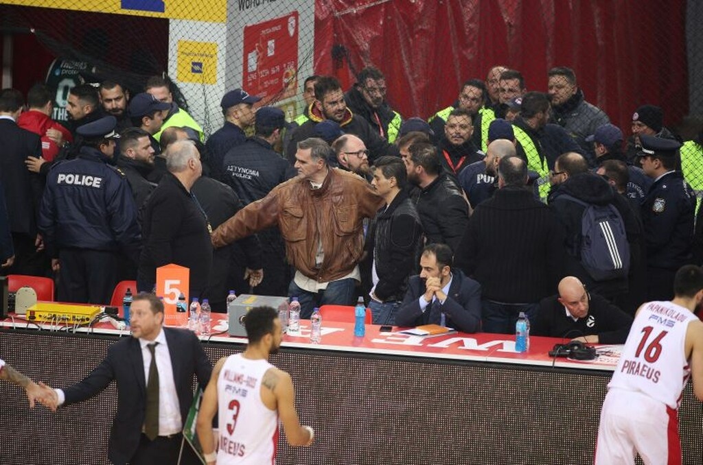 Εκκολαπτήριο βίας το ΣΕΦ των Αγγελόπουλων (videos+photos)