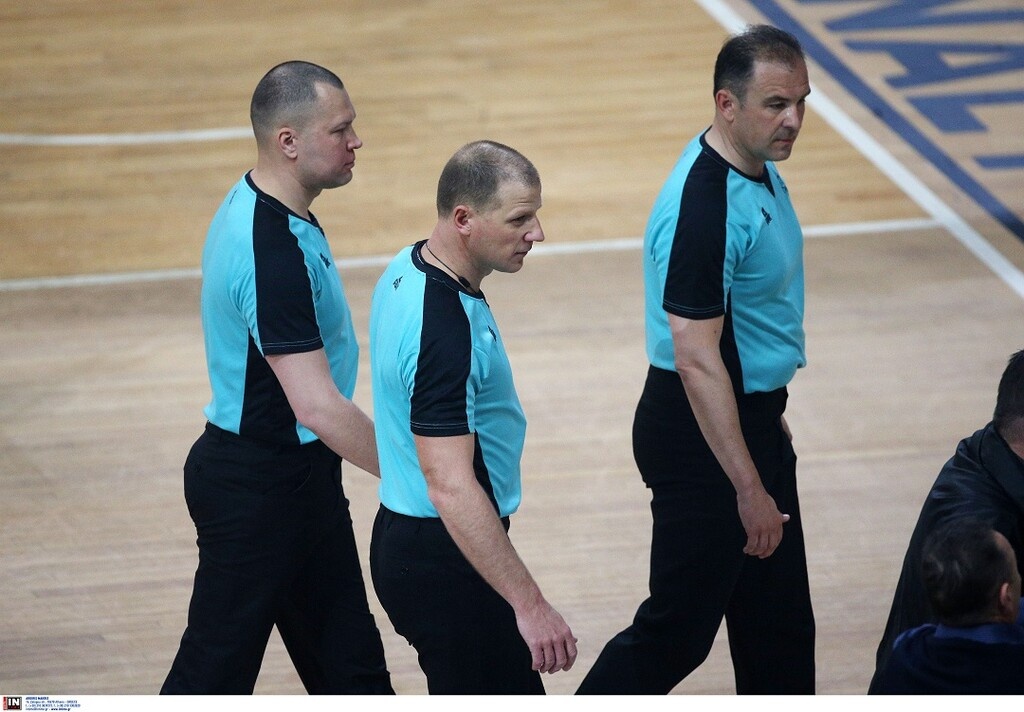 ΑΕΚ-Μπάμπεργκ: Τα έκαναν... μαντάρα οι διαιτητές, ξέσπασε ο κόσμος! (photos)