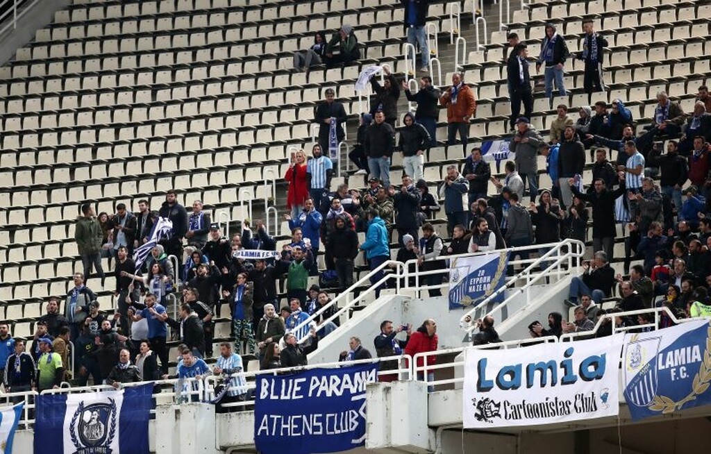 ΑΕΚ – Λαμία: Η… γαλανόλευκη κερκίδα στο ΟΑΚΑ (photos)