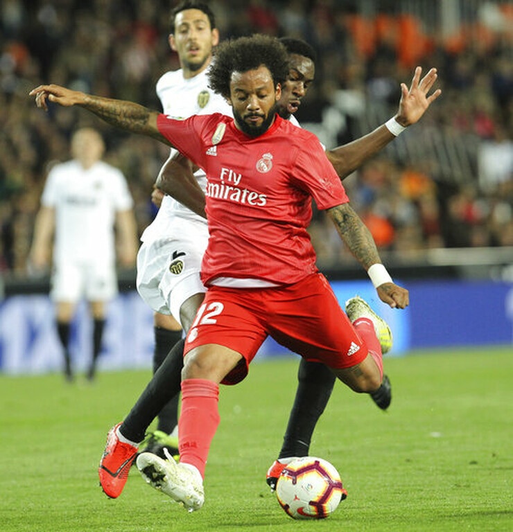 Διέλυσε την Ρεάλ και κουνάει «σεντόνι» η Βαλένθια (videos+photo)