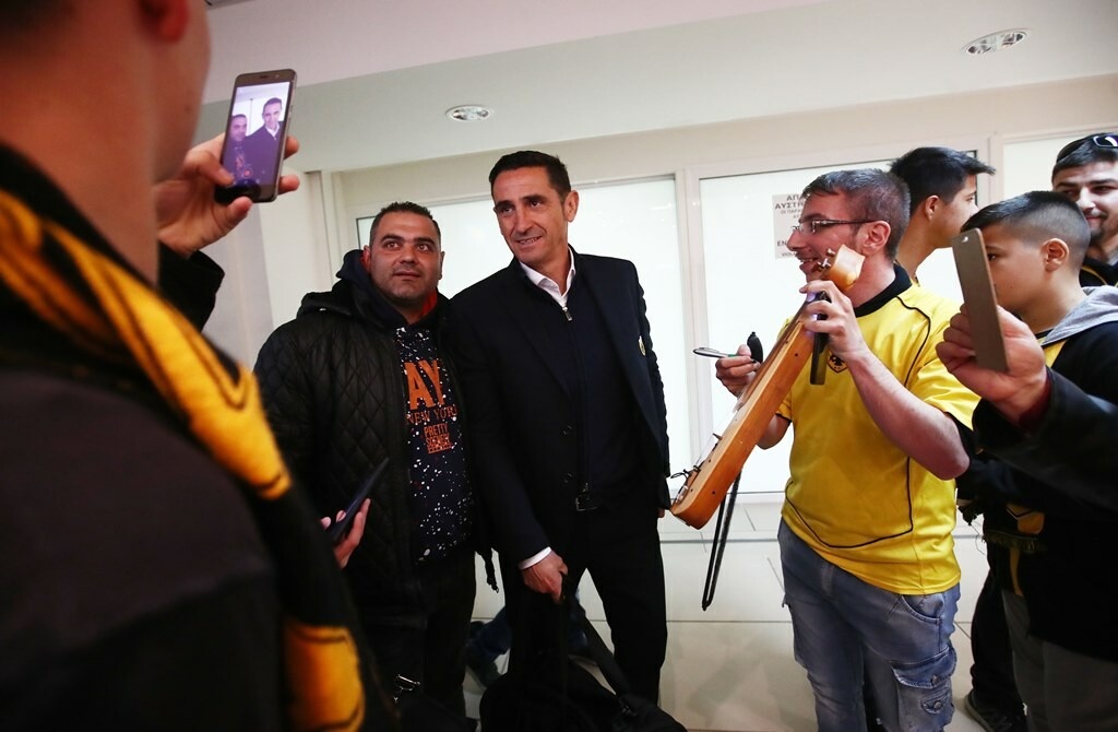 ΑΕΚ: Υποδοχή της αποστολής στην Καβάλα (photos)