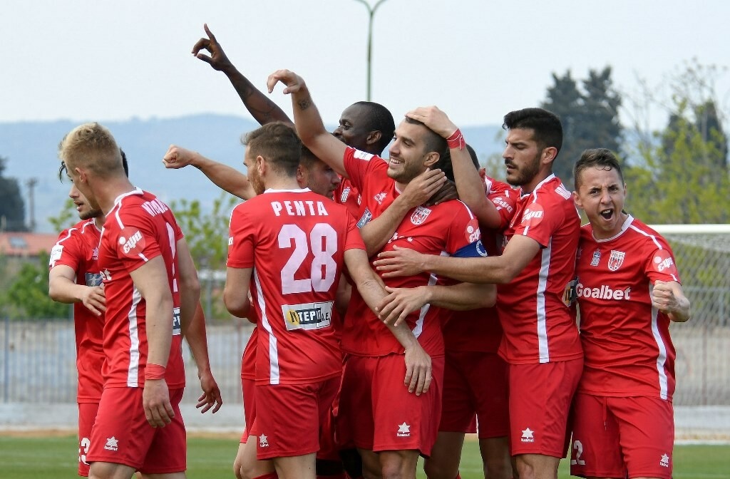 Γλέντι… Super League ο Βόλος (photos+video)