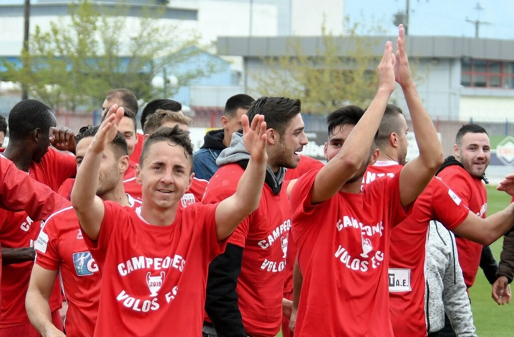 Γλέντι… Super League ο Βόλος (photos+video)