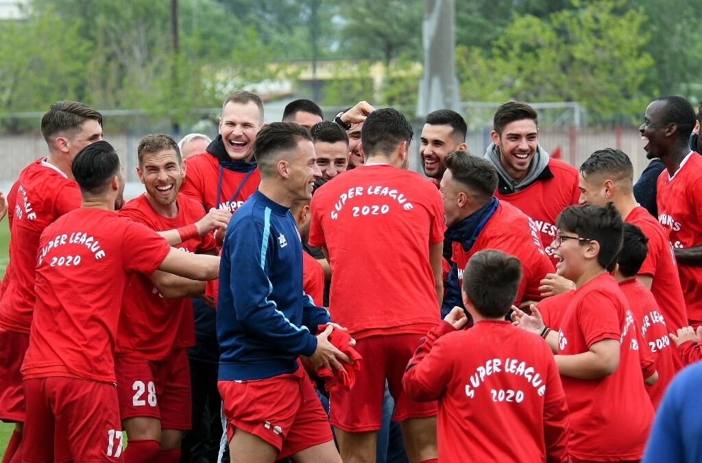 Γλέντι… Super League ο Βόλος (photos+video)