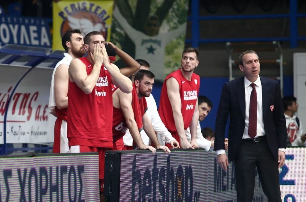 Ολυμπιακός: Δεν έκανε δηλώσεις ο Μπλατ, τα έβαλαν με τους διαιτητές οι Πειραιώτες (photos)