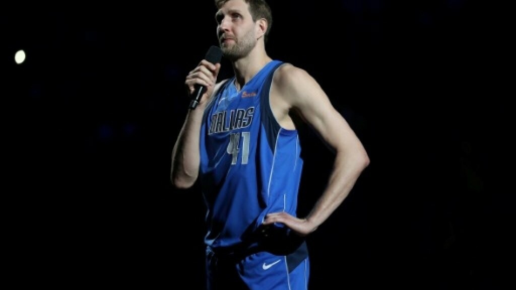 NBA: Το αντίο του Νοβίτσκι (photos+video)