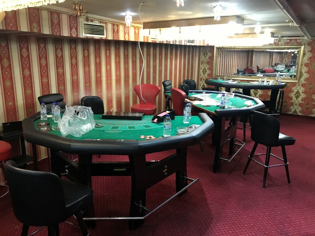 «Άντρο» παράνομου τζόγου σε περιοχή της Αθήνας (photos)