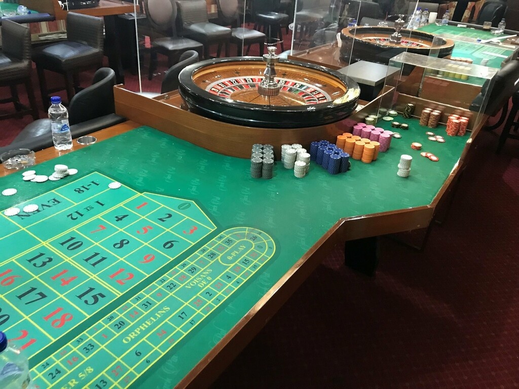 «Άντρο» παράνομου τζόγου σε περιοχή της Αθήνας (photos)