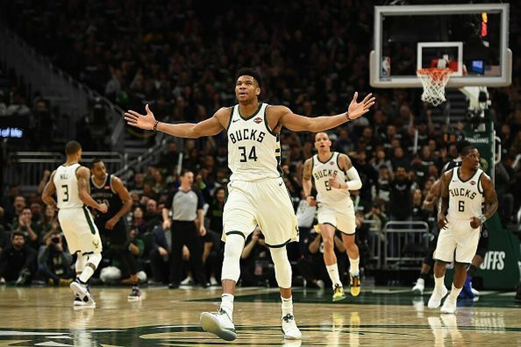 NBA: Οδηγεί τους Μπακς ο Γιάννης (video+photos)