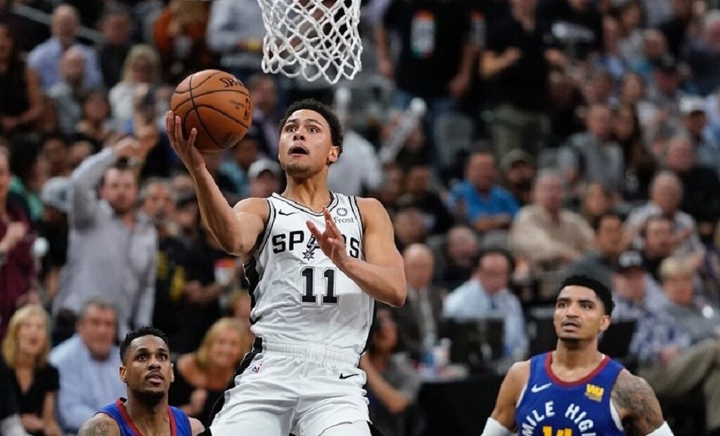 NBA: Σπουδαίες νίκες για Γουόριορς, Σίξερς και Σπερς (videos+photos)