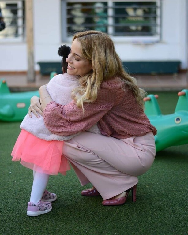 Η Δούκισσα μοίρασε χαρά και λαμπάδες στα παιδιά της Ένωσης «Μαζί για το Παιδί»