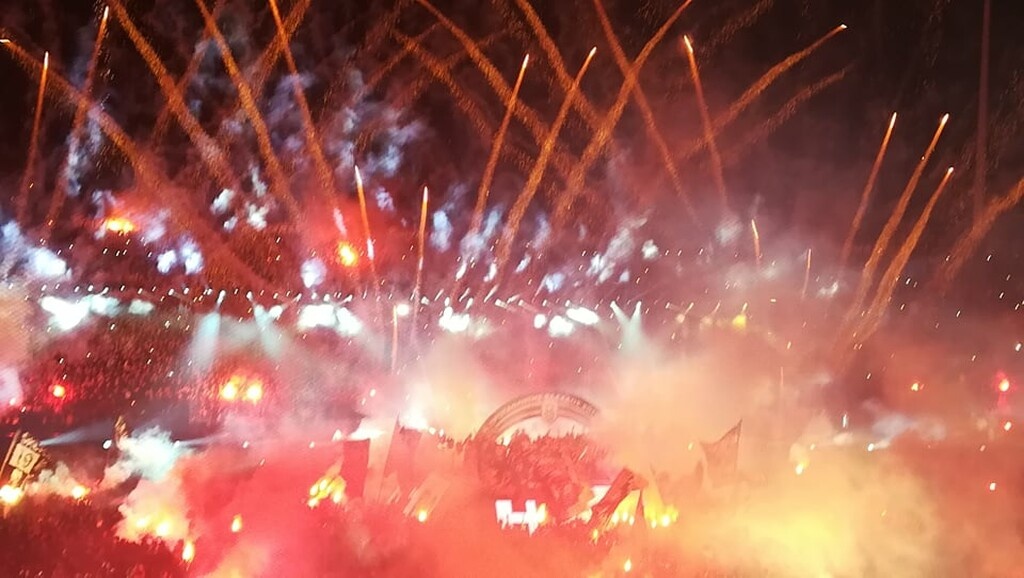 «Κάηκε» η Τούμπα για τον ΠΑΟΚ: Η στιγμή που ο Βιεϊρίνια σήκωσε την κούπα του πρωταθλητή! (photos)