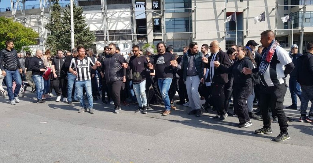 Τρέλα για τον τίτλο στον ΠΑΟΚ: Έστησαν ποντιακό γλέντι στην Τούμπα! (photos&video)