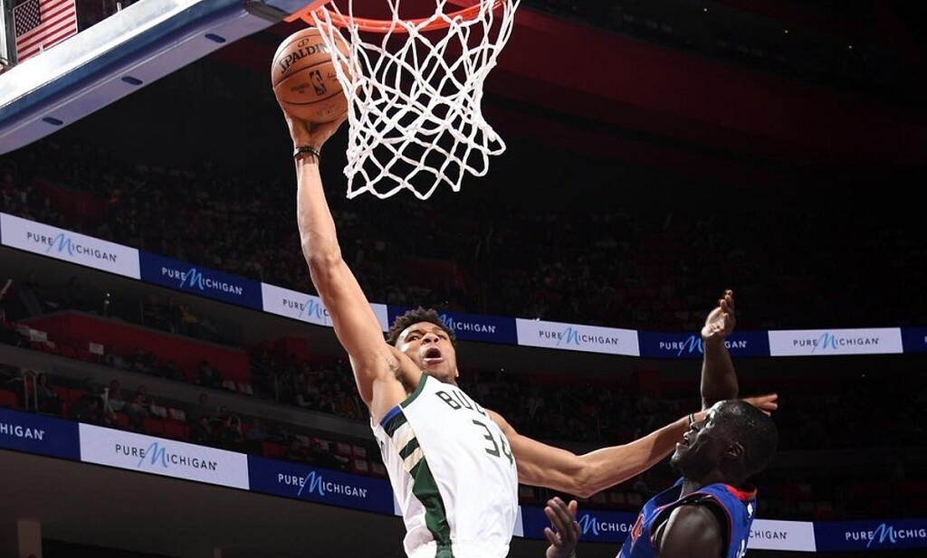 NBA: Γράφει ιστορία ο Αντετοκούνμπο (photos)