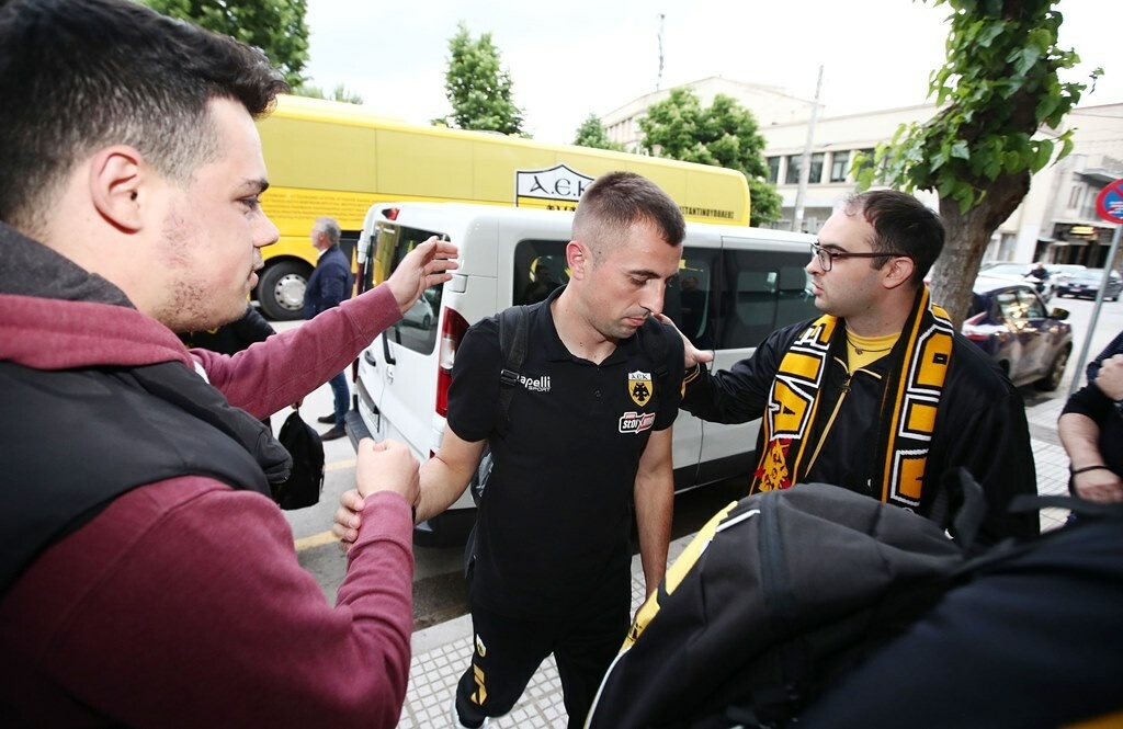 ΑΕΚ: Θερμή υποδοχή στη Λιβαδειά (photos)