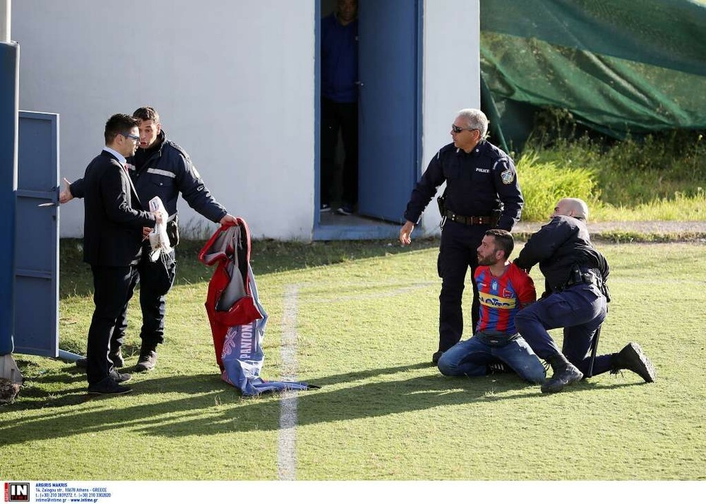 Τρομερά πράγματα στην Τρίπολη: Μπούκαρε οπαδός στο Αστέρας-Πανιώνιος! (photos)