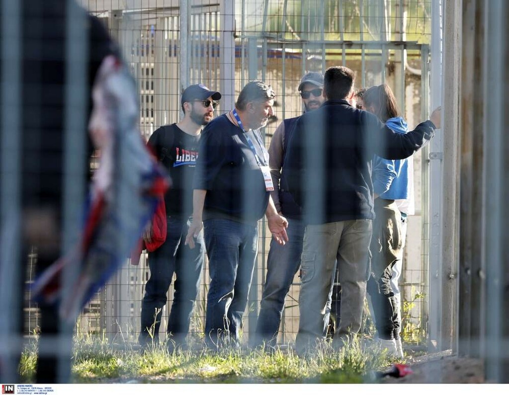 Τρομερά πράγματα στην Τρίπολη: Μπούκαρε οπαδός στο Αστέρας-Πανιώνιος! (photos)