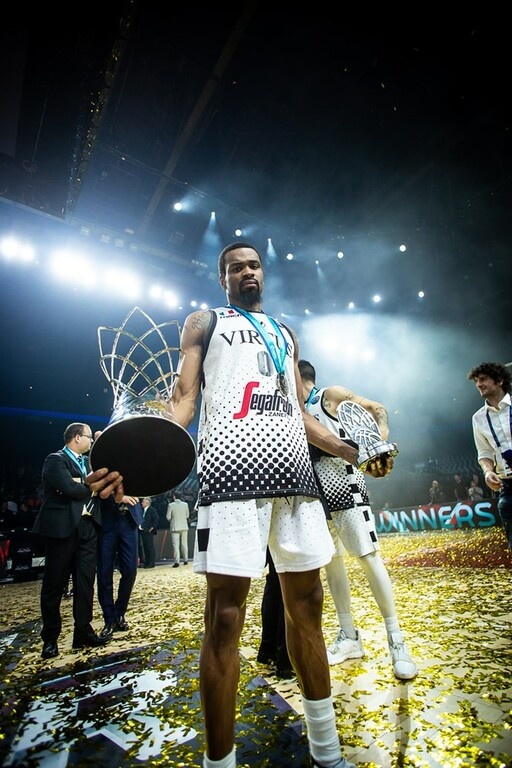 Basketball Champions League: Η συνήθεια που έγινε λατρεία για τον Πάντερ (video+photos)
