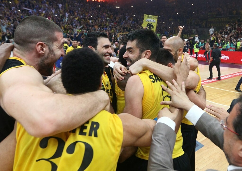 Σαν σήμερα: Η ΑΕΚ «Βασίλισσα» ξανά (photos+video)