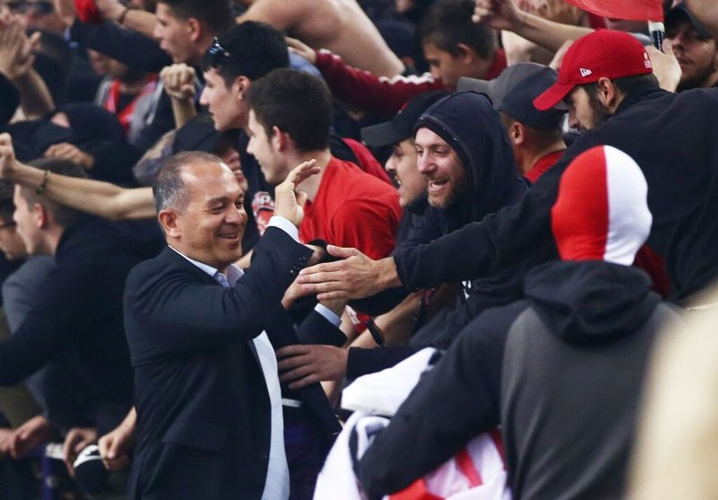Ολυμπιακός: Αγκαλιές και φιλιά Αγγελόπουλων και οργανωμένων! (photos)