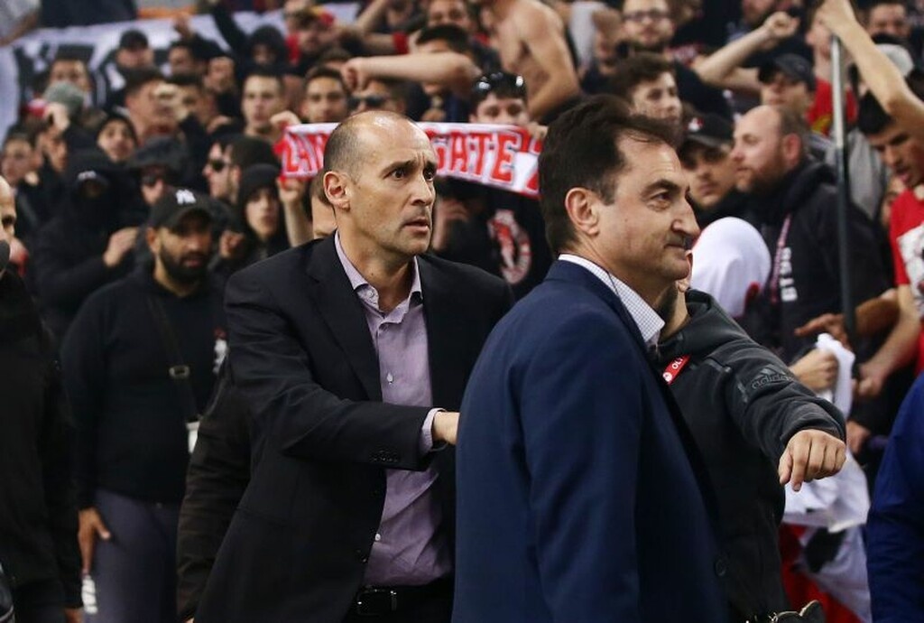 Ολυμπιακός: Αγκαλιές και φιλιά Αγγελόπουλων και οργανωμένων! (photos)
