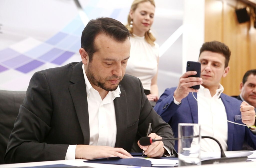 VAR και επίσημα στην Ελλάδα! Μπήκαν οι υπογραφές (photos)