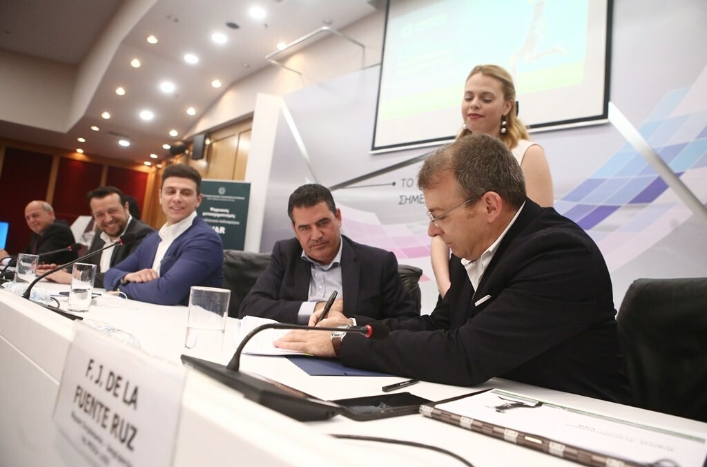 VAR και επίσημα στην Ελλάδα! Μπήκαν οι υπογραφές (photos)