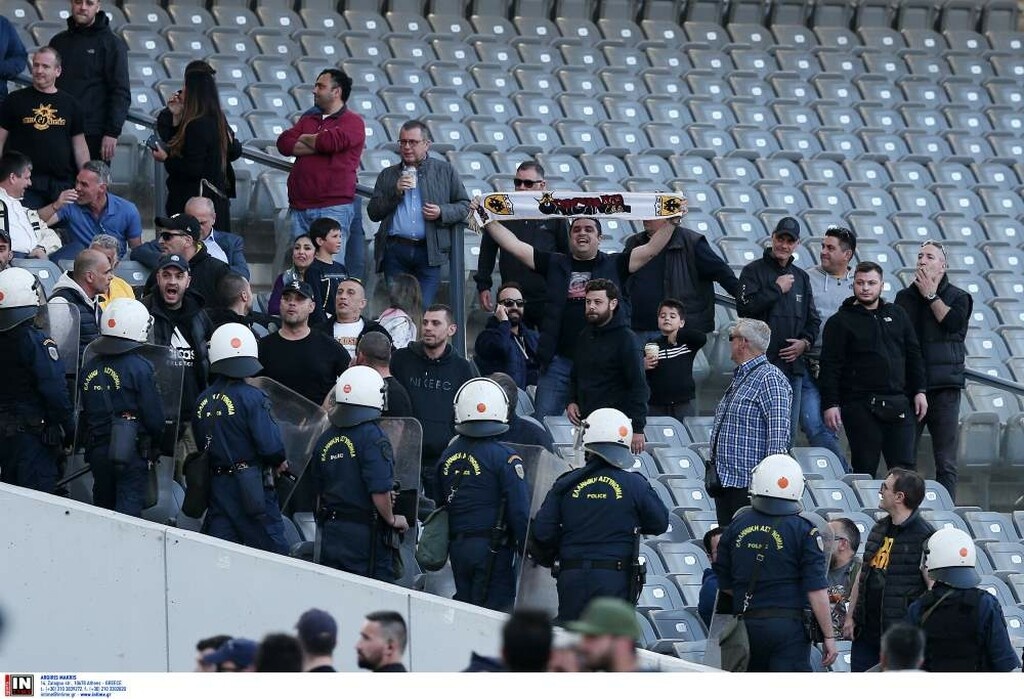 ΠΑΟΚ-ΑΕΚ: Ένταση στο ΟΑΚΑ πριν τον τελικό - Τι ακριβώς συνέβη στα επίσημα (photos)