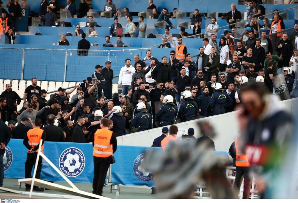 ΠΑΟΚ-ΑΕΚ: Ένταση στο ΟΑΚΑ πριν τον τελικό - Τι ακριβώς συνέβη στα επίσημα (photos)