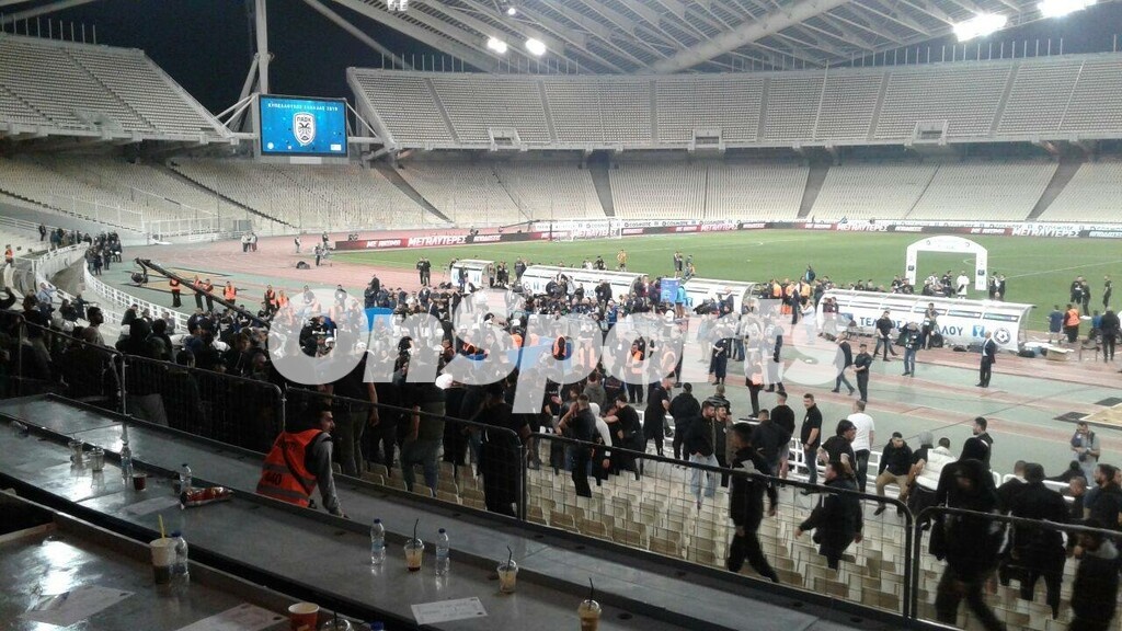 ΠΑΟΚ-ΑΕΚ: «Κλέφτες» φώναζαν οι οπαδοί του ΠΑΟΚ (photos)