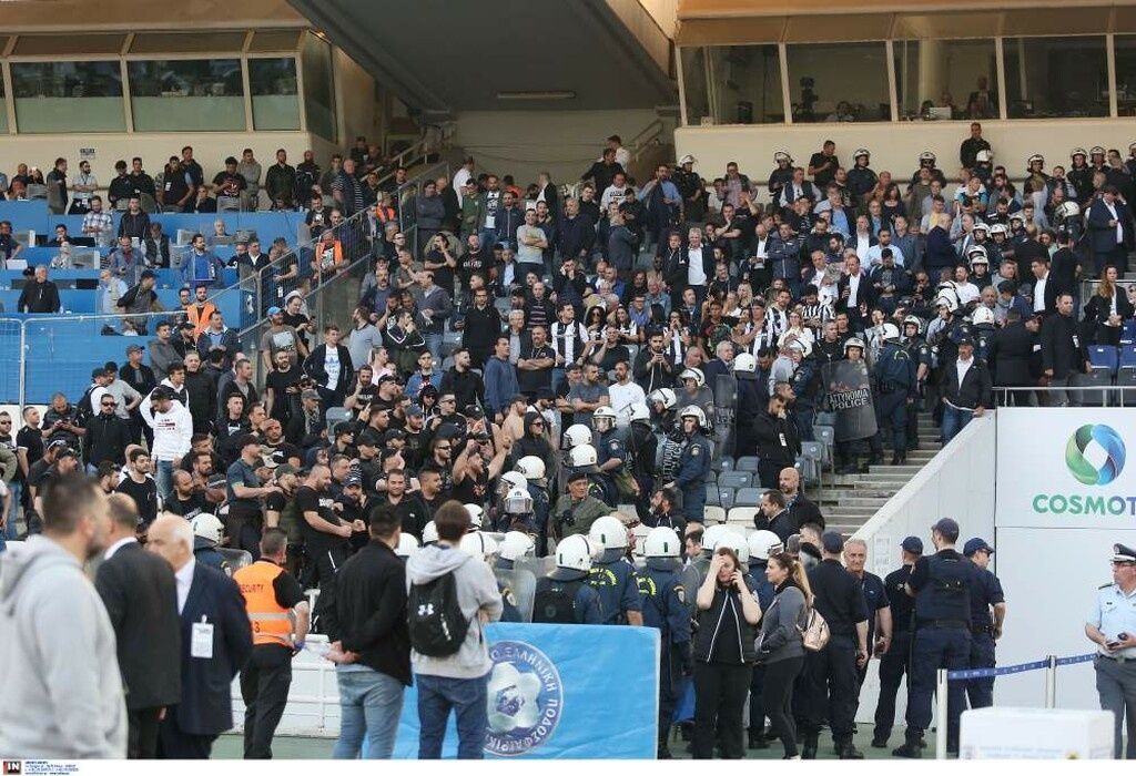 ΠΑΟΚ-ΑΕΚ: Μπάχαλο στο ΟΑΚΑ! Οπαδοί σε απόσταση 20 μέτρων! (photoς)