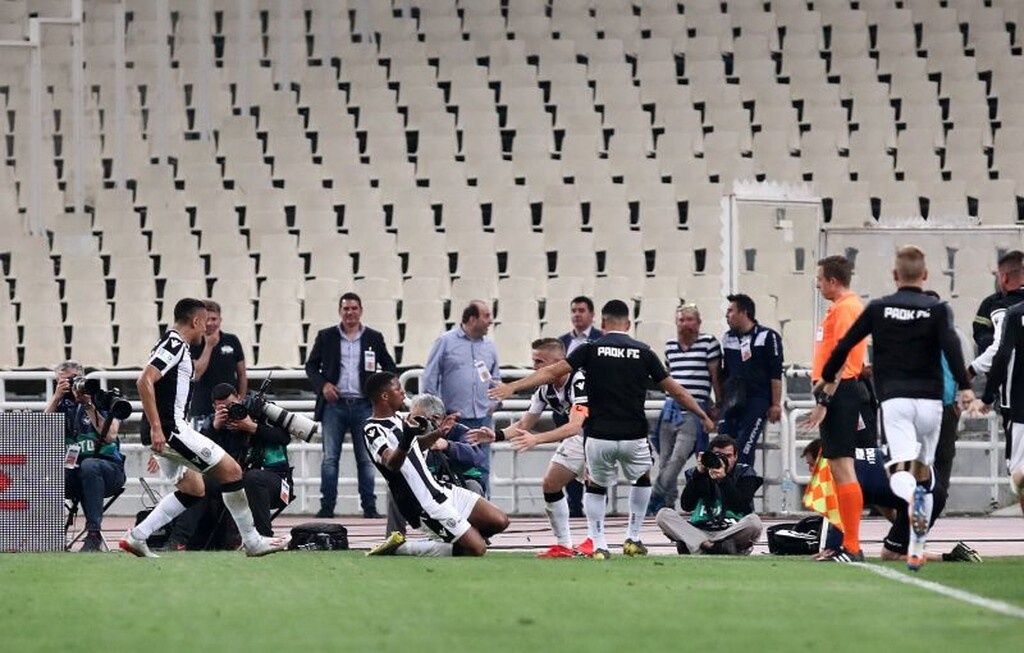 ΠΑΟΚ – ΑΕΚ: Το «κάρφωσε» με γκολάρα ο Άκπομ (video+photos)