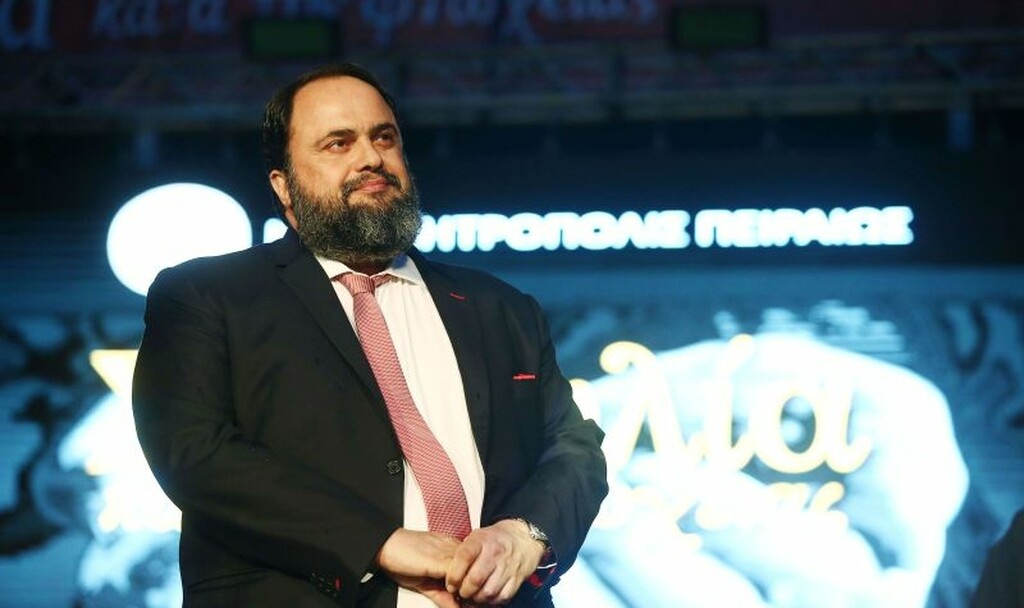 Βραβεύτηκε από τον Μητροπολίτη Πειραιώς ο Βαγγέλης Μαρινάκης (photos)