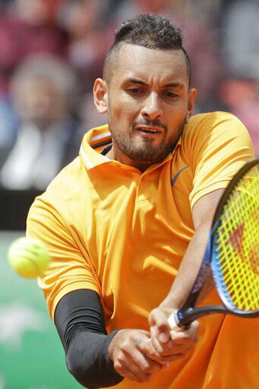 Ξέφυγε πάλι ο Κύργιος: Τα... έσπασε και έφυγε! (video+photos)