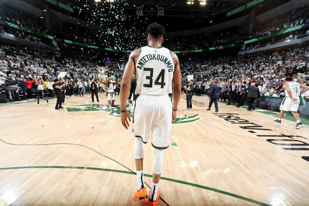 Αυτή είναι η ιστορία του Γιάννη Αντετοκούνμπο (video)