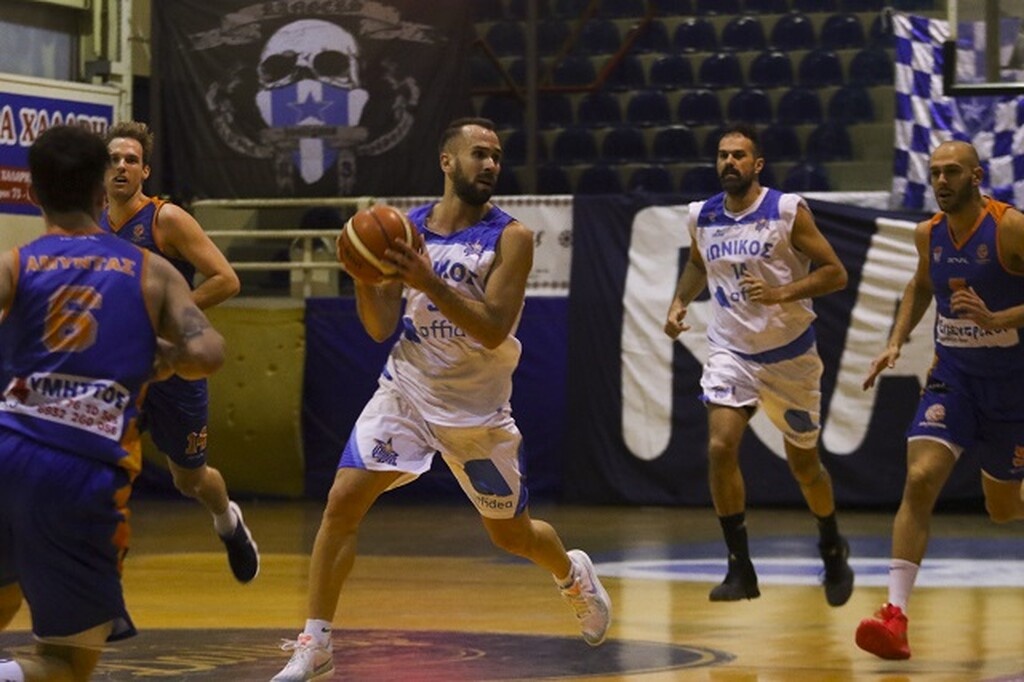 Παρελθόν από τον Ιωνικό Νικαίας ο Φώτης Βασιλόπουλος (photos)