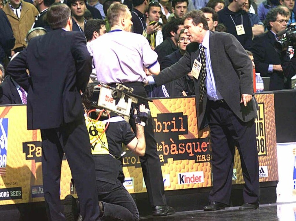 1998
Μπενετόν - ΑΕΚ 66-69
Η ήττα από την Ένωση του Ιωαννίδη και του Πρέλειβτς.