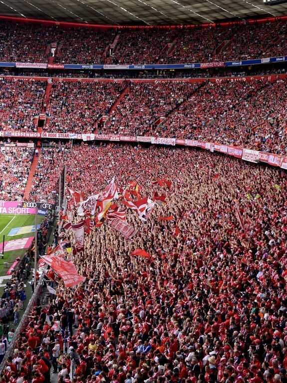Bundesliga: Με «περίπατο» πήρε τον τίτλο η Μπάγερν Μονάχου (videos+photos)